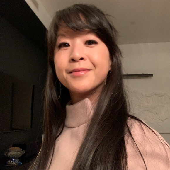 Meet your Posher, Emily - Picture 3 of 3